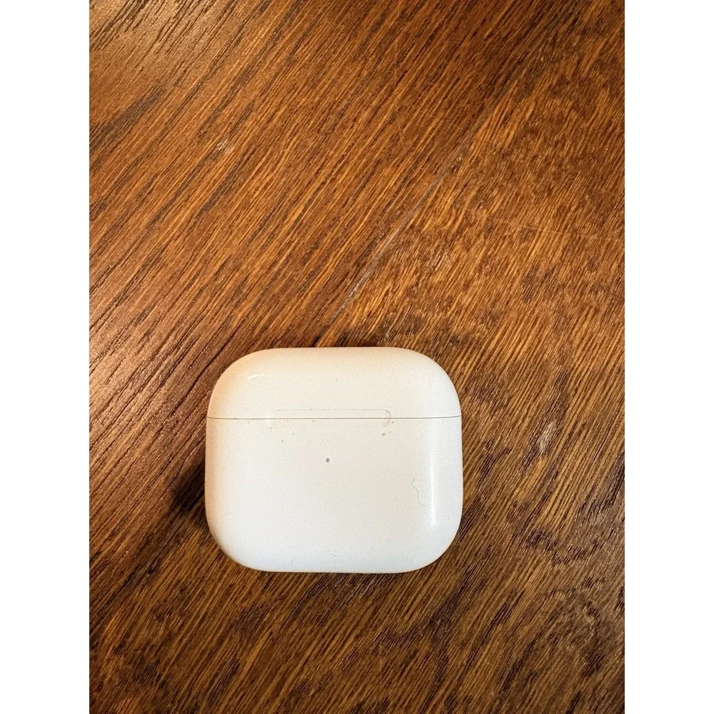 Apple AirPods Pro with Wireless Charging Case - White - PARTS -